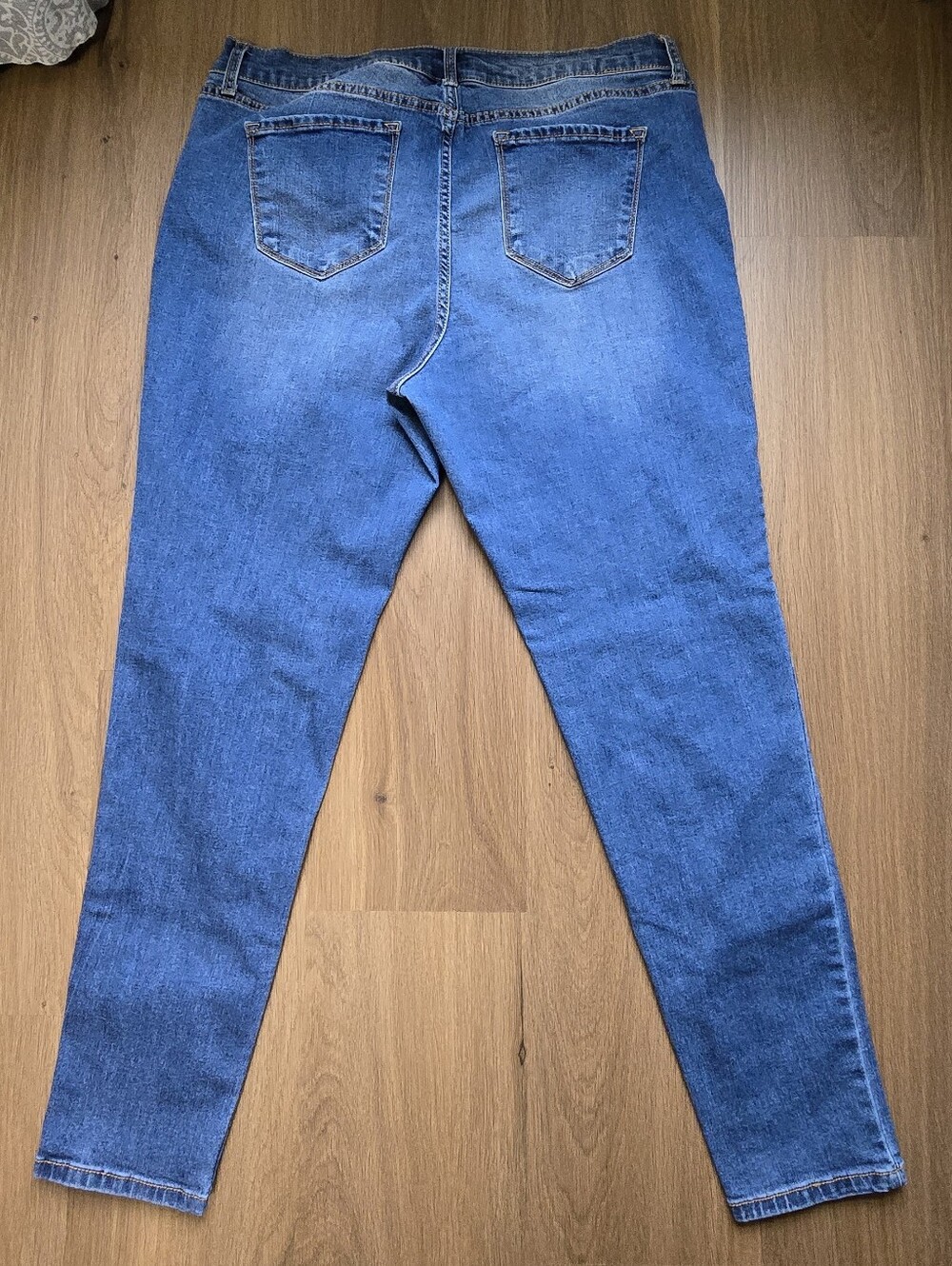 Nine West Cigarette Mid Rise Skinny Jeans Women’s Size 12 Blue Stretch Denim - Picture 4 of 7